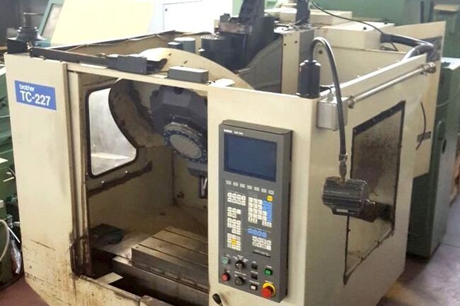 Rivendita Centro di lavoro verticale BROTHER TC-227 usato